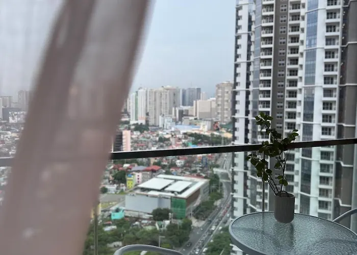 Uptown Parksuites Sun Scenic Escape 22t *