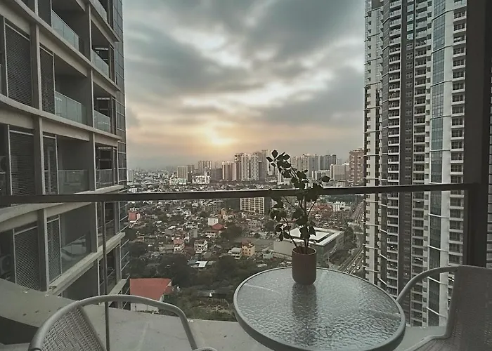 Uptown Parksuites Sun Scenic Escape 22t Apartment